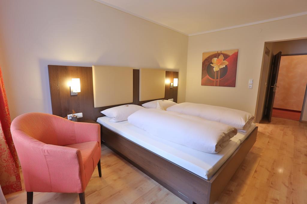 Hotel Bockmaier Oberpframmern Exteriér fotografie